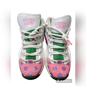 Reebok women's candy land sneakers (6.5)